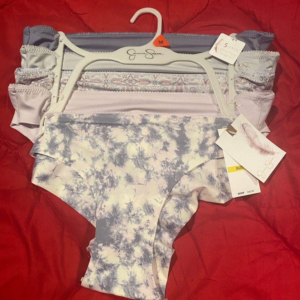 Jessica Simpsons Panty Set